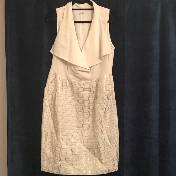 Shoshanna Dresses & Skirts - Shoshanna cream and gold lamee detailed dress